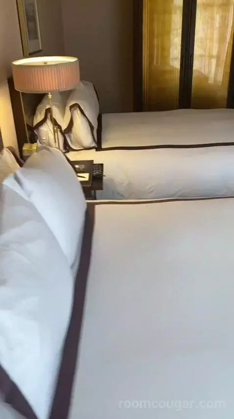 Superior Queen Room (#904) bed picture #2