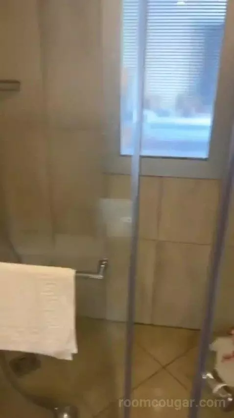 Standard (#7001) bathroom picture #11