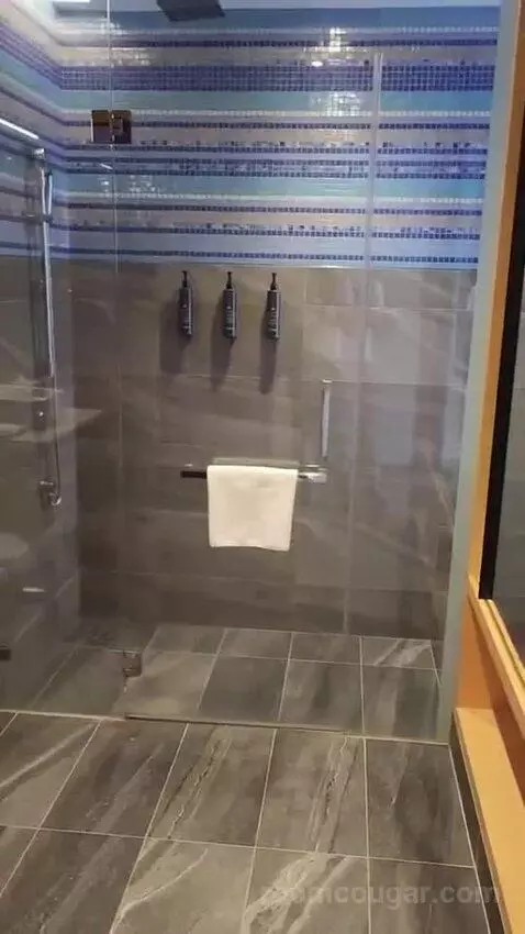 2 Queen Beds Room (#3010) bathroom picture #2