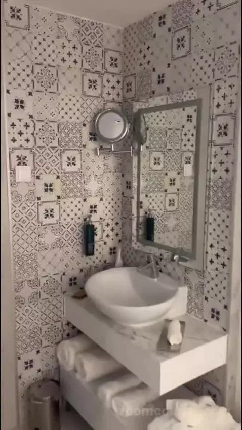 Suite (#560) bathroom picture #4