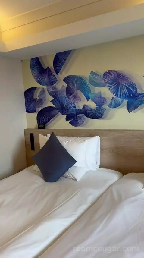 Executive Twin Room - Non-Smoking with Premier Lounge (#1322) bed picture #12