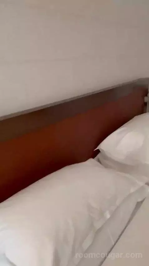 Double (#303) bed picture #6