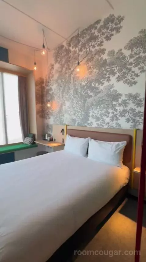 Superior Twin Room - High Floor (#812) bed picture #5