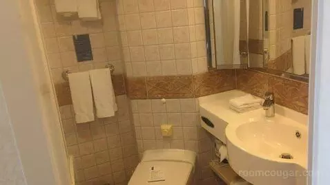 Suite (#9258) bathroom picture #2