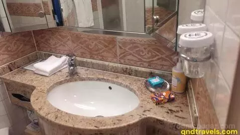 Jr Suite (#1590) bathroom picture #2