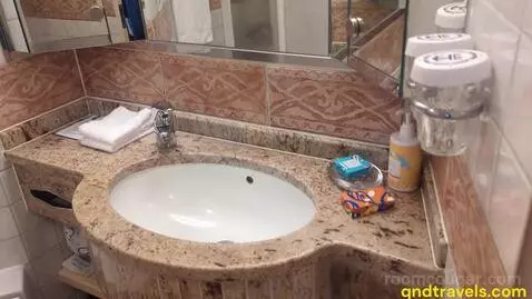 Jr Suite (#1590) bathroom picture #4