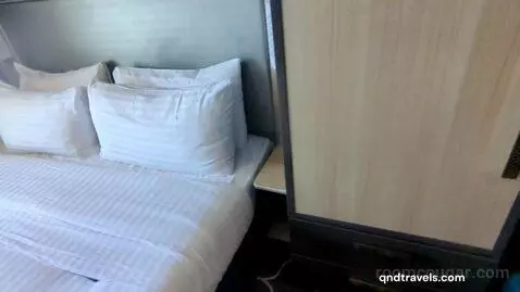 Balcony Cabin (#14325) bed picture #2