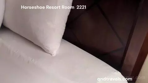 Deluxe River View King (#2221) bed picture #5