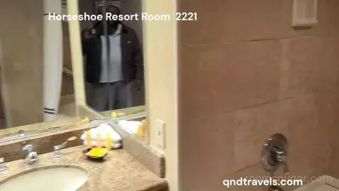 Deluxe River View King (#2221) bathroom picture #8