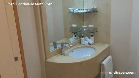 Penthouse (R612) bathroom picture #7