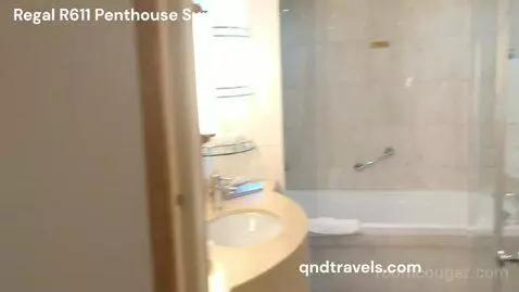 Penthouse (R611) bathroom picture #6