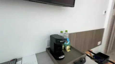 Deluxe King Room with Balcony and Ocean View (#608) bed picture #11