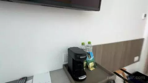 Deluxe King Room with Balcony and Ocean View (#608) bed picture #12