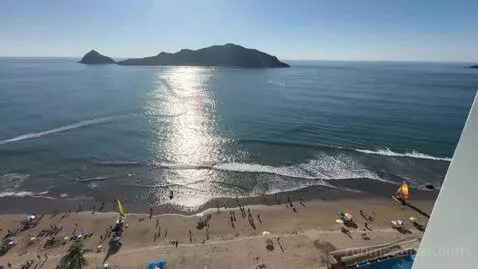 Deluxe King Room with Balcony and Ocean View (#608) view picture #10