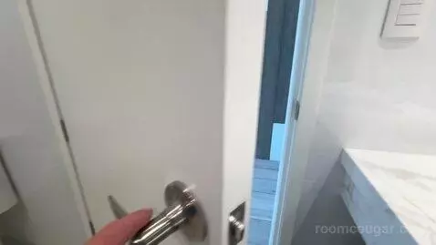 Deluxe King Room with Balcony and Ocean View (#608) bathroom picture #10