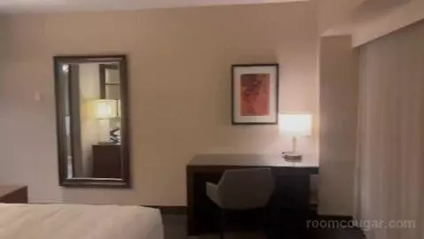 Executive Corner King Room bed picture #7