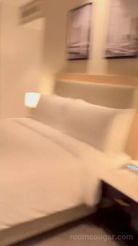 Premier King Suite with Sofa Bed and Marina View - Club Level (#1502) bed picture #7
