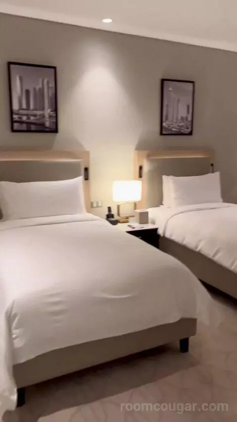 Executive Twin Room with Marina View - Club Level (#1316) picture #4