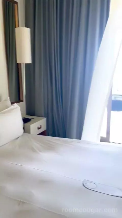 Superior Room (#406) bed picture #10