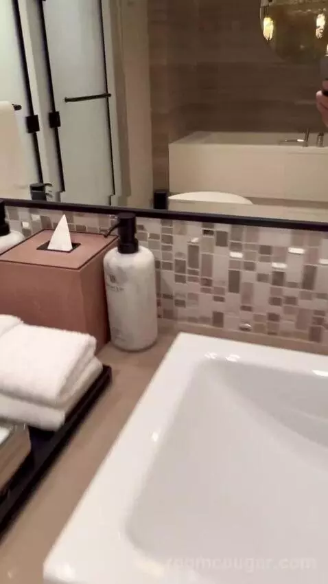 Grand Zaabeel Room Double Queen (#36010) bathroom picture #9