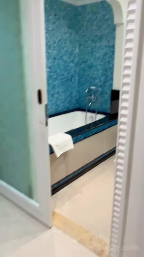 Club Oceanfront Room, 1 King, or 2 Twin/Single Bed(s), with Complimentary Access To Executive Lounge Access, Afternoon Tea, Happ bathroom picture #1