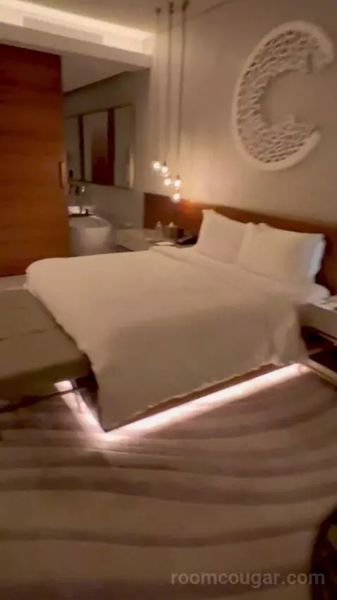 Superior King Suite with Downtown View Including Signature St. Regis Butler Service (#804) bed picture #9