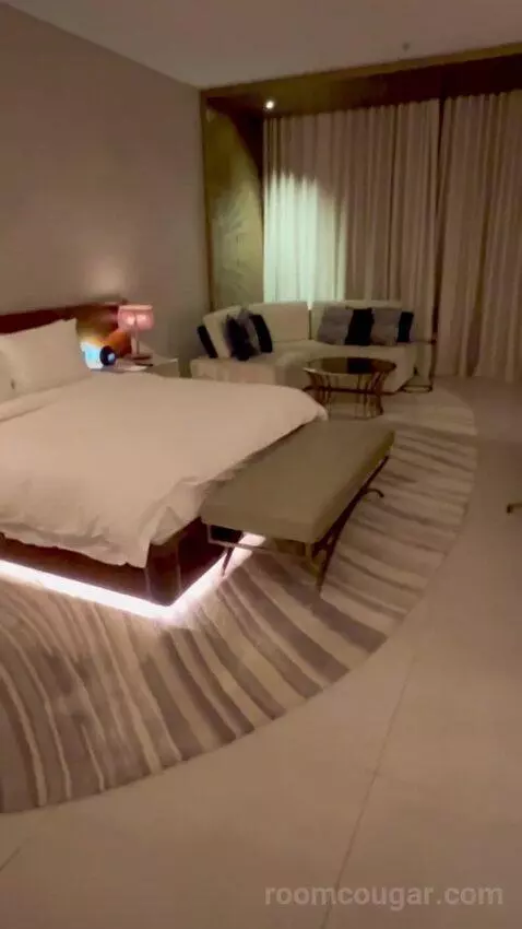 Superior King Suite with Downtown View Including Signature St. Regis Butler Service (#804) bed picture #3