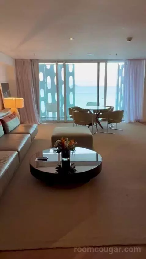 Ocean Emiliano Suite King Size Bed (#100) view picture #2