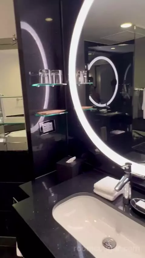 Grand Executive Room with Club Lounge Access - City Side (#608) bathroom picture #7