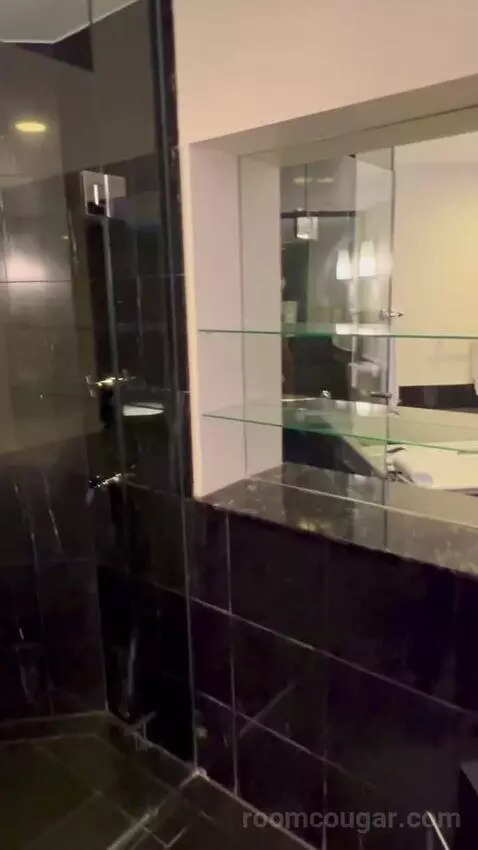 Grand Executive Room with Club Lounge Access - City Side (#608) bathroom picture #11