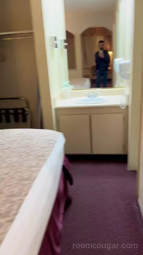 Standard Queen Room (#3145) picture #16