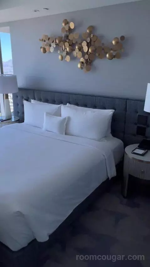 Panorama Suite Mountain View (#5501) bed picture #1