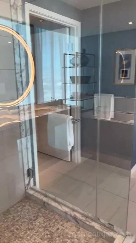 Panorama Suite Mountain View (#5501) bathroom picture #4