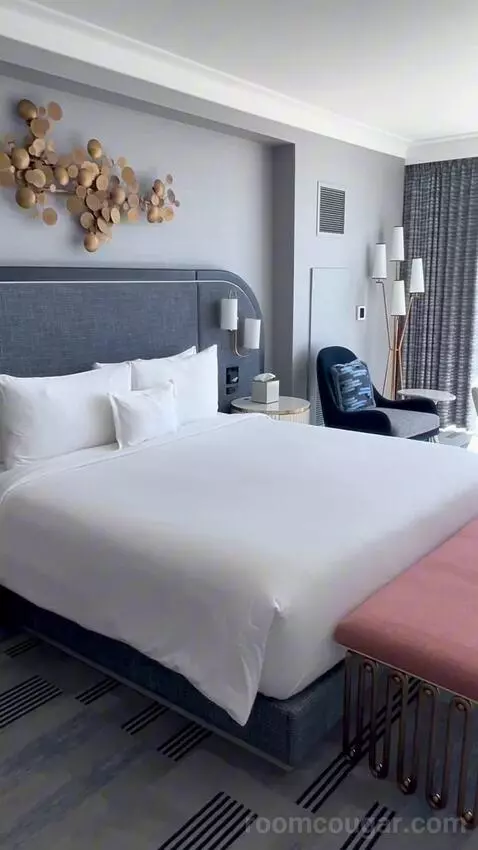 Fontainebleau Las Vegas Gold King Strip View review by proliv