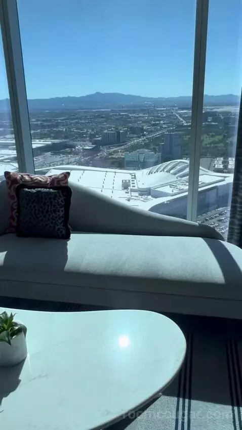 Gold King Strip View (#5545) view picture #3