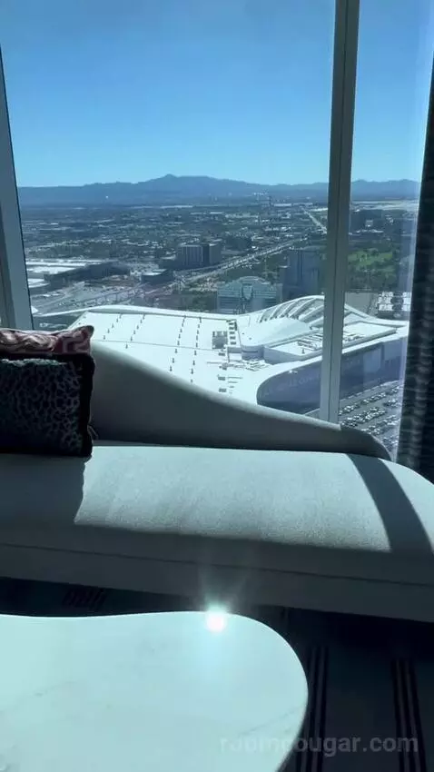 Gold King Strip View (#5545) view picture #5