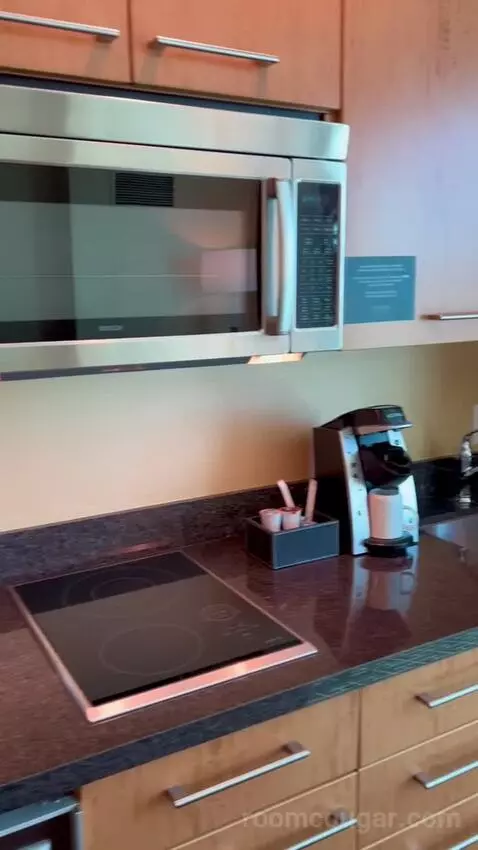 Deluxe King Room (#2808) picture #12