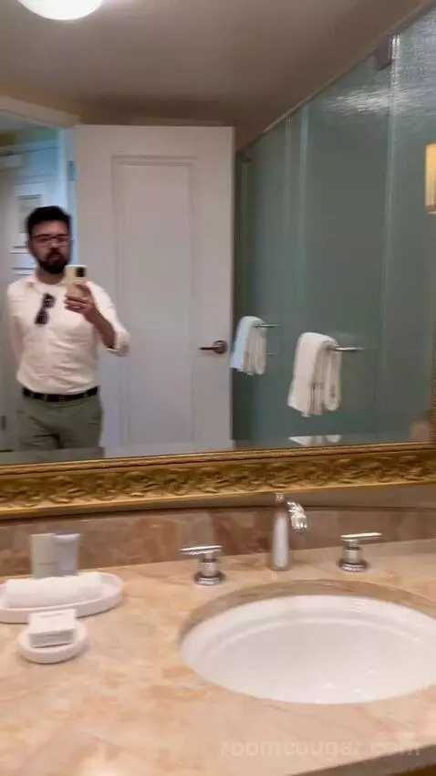 Deluxe King Room (#2808) bathroom picture #8