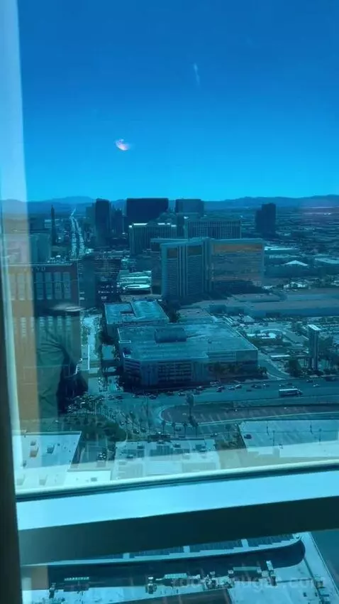 Deluxe Suite (#5806) view picture #9