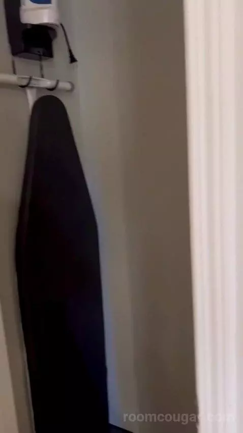 Queen Studio Suite with Sofa Bed and Adapted Tub - Mobility and Hearing Accessible (#112) picture #23