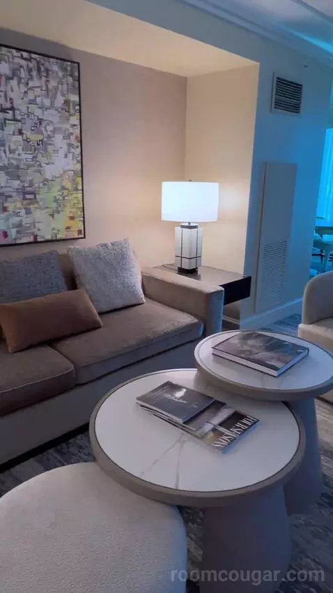 Four Seasons Hotel Las Vegas One-Bedroom Suite review by proliv