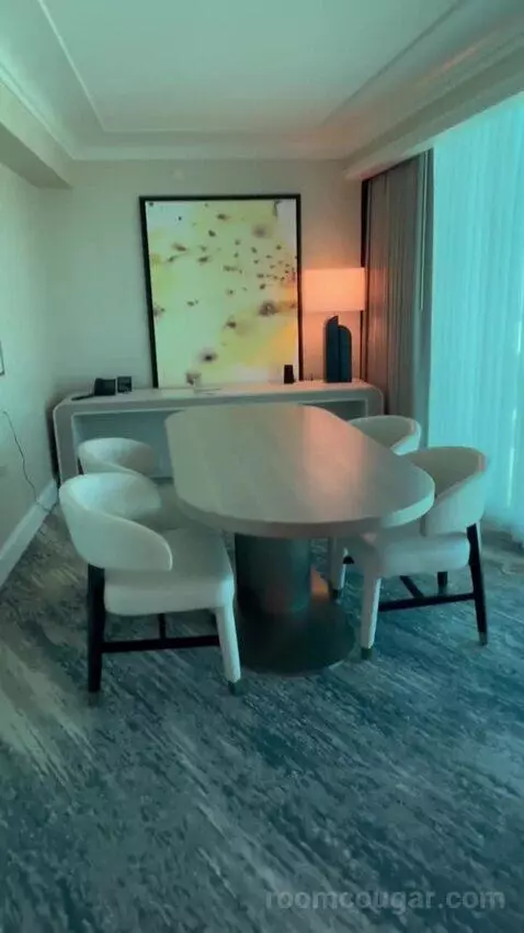 One-Bedroom Suite (#3101) picture #10