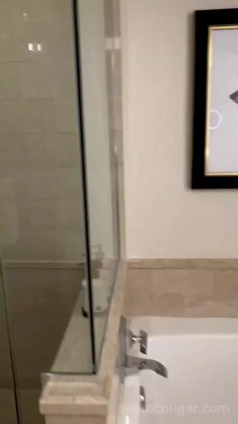 Deluxe King Room with Mountain View (#3204) bathroom picture #7