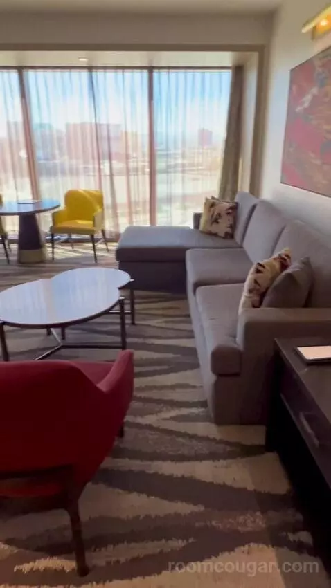 One-Bedroom King Suite with Strip View - Hearing Access (#18208) picture #2