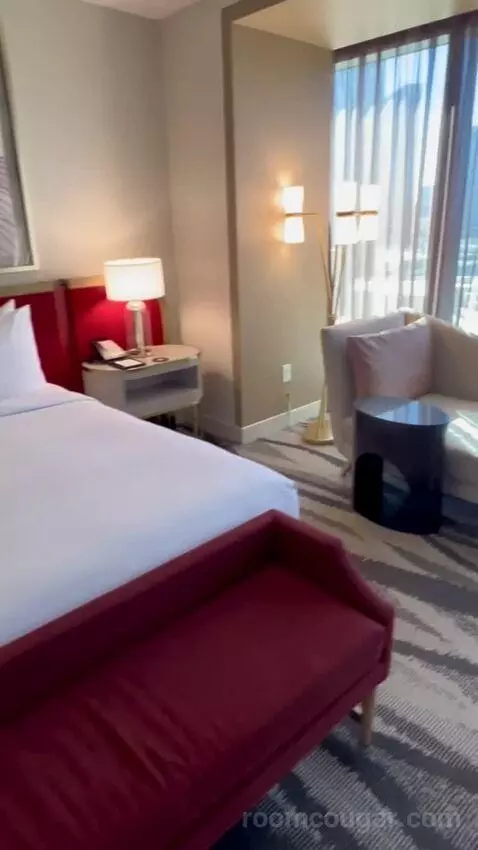 One-Bedroom King Suite with Strip View - Hearing Access (#18208) bed picture #12