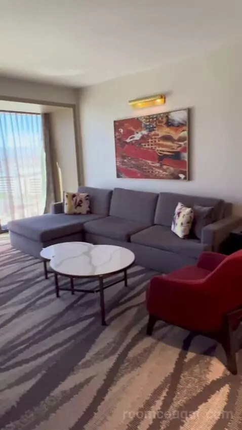 One-Bedroom King Suite with Strip View - Hearing Access (#18208) picture #22