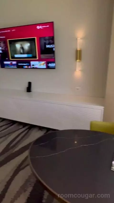 One-Bedroom King Suite with Strip View - Hearing Access (#18208) picture #8