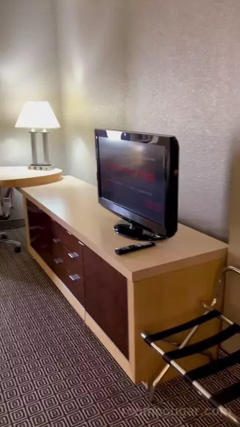 Deluxe King Room (#1216) picture #2