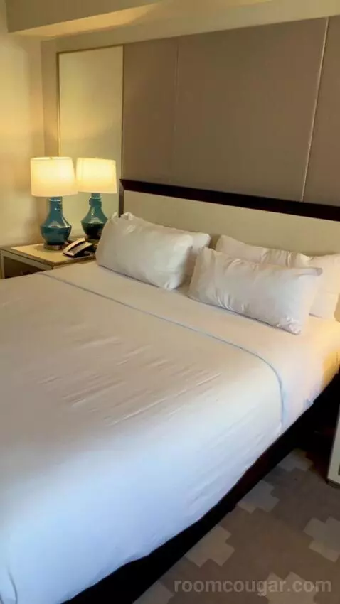 Caesars Palace Hotel & Casino Julius Executive King Room review by proliv