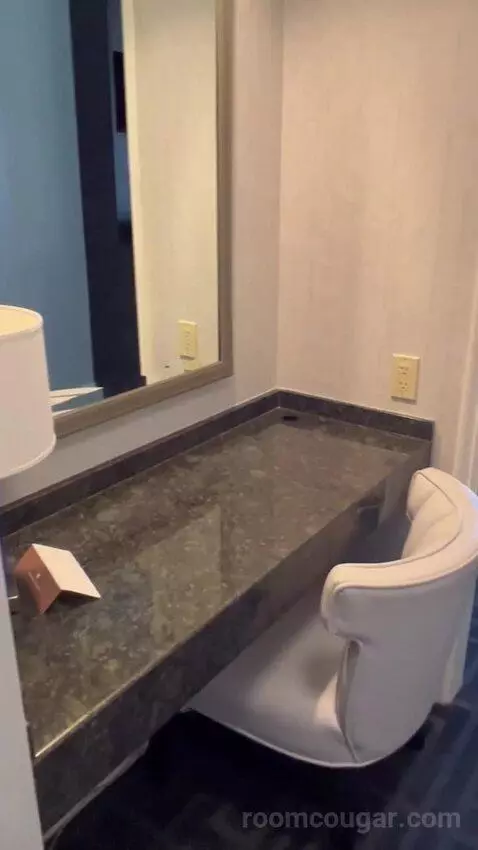 Augustus Premium Room, King picture #15